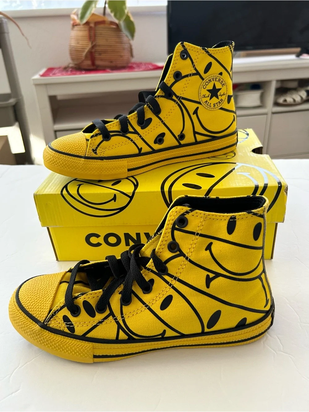 Converse x Chinatown Market CTAS Cyber Yellow Black High Top Smiley Sneaker Sz 3